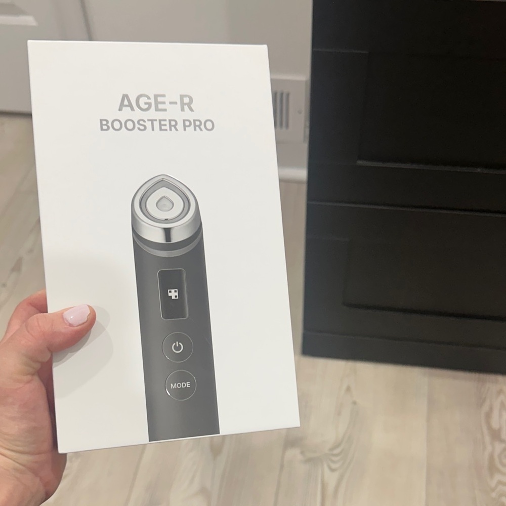 AGE-R Booster Pro Skincare Tool - Black